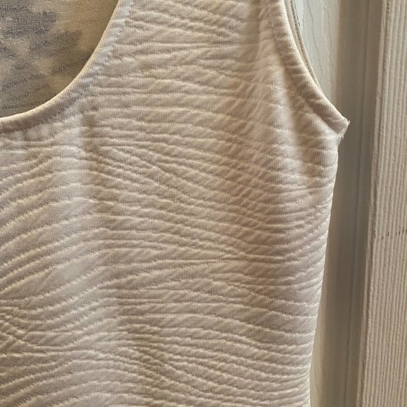 ✨2/$15, 3/$20✨H&M bodycon dress - Picture 3 of 4